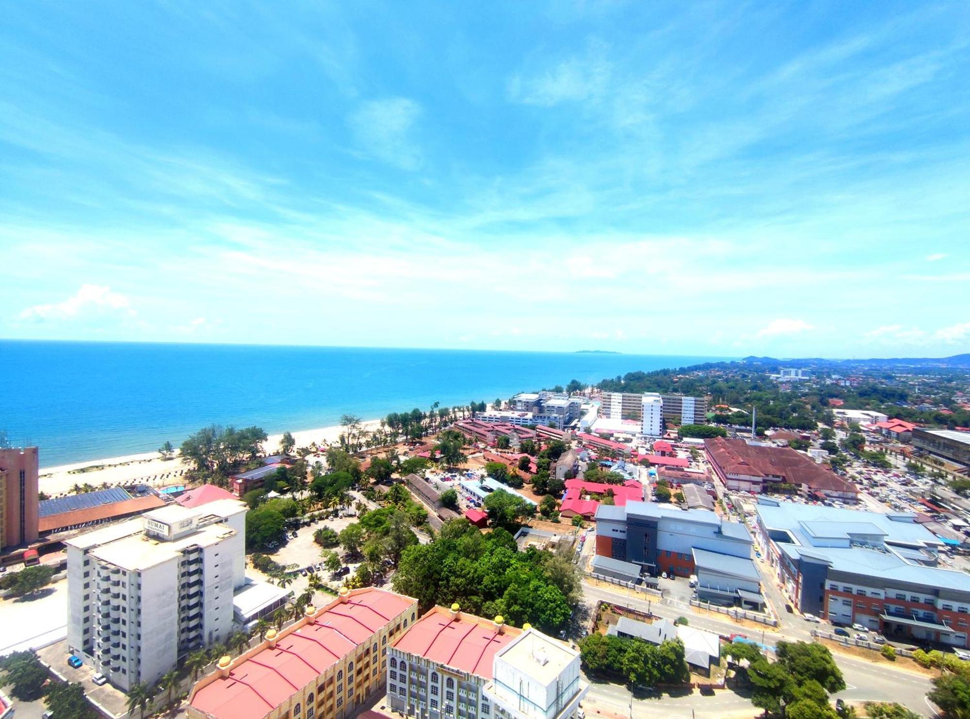 D'Luna Homestay Terengganu Sea View / Drawbrige View / Near Hsnz, Ktcc, Drawbrige Kuala Terengganu Exterior foto