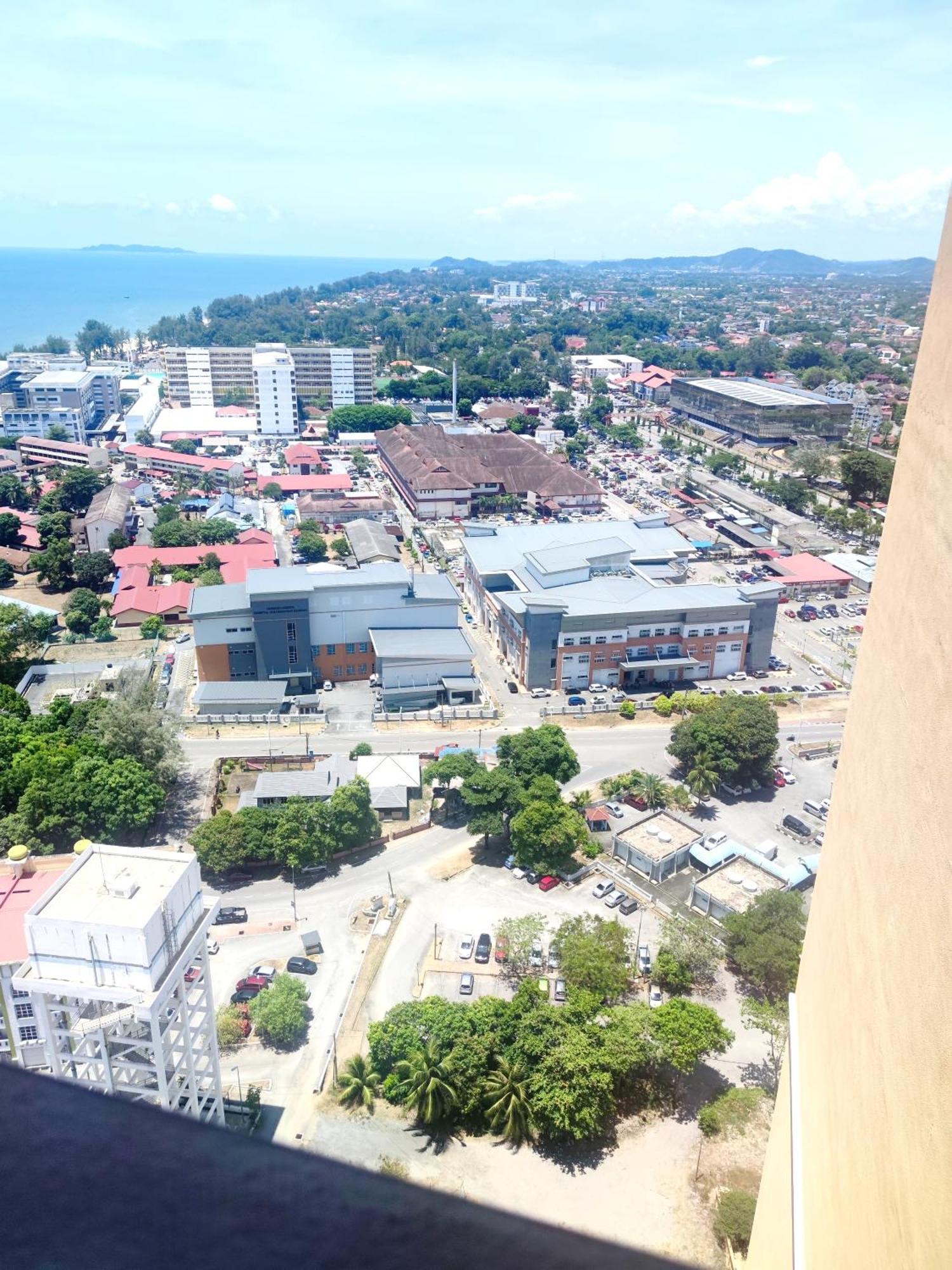 D'Luna Homestay Terengganu Sea View / Drawbrige View / Near Hsnz, Ktcc, Drawbrige Kuala Terengganu Exterior foto